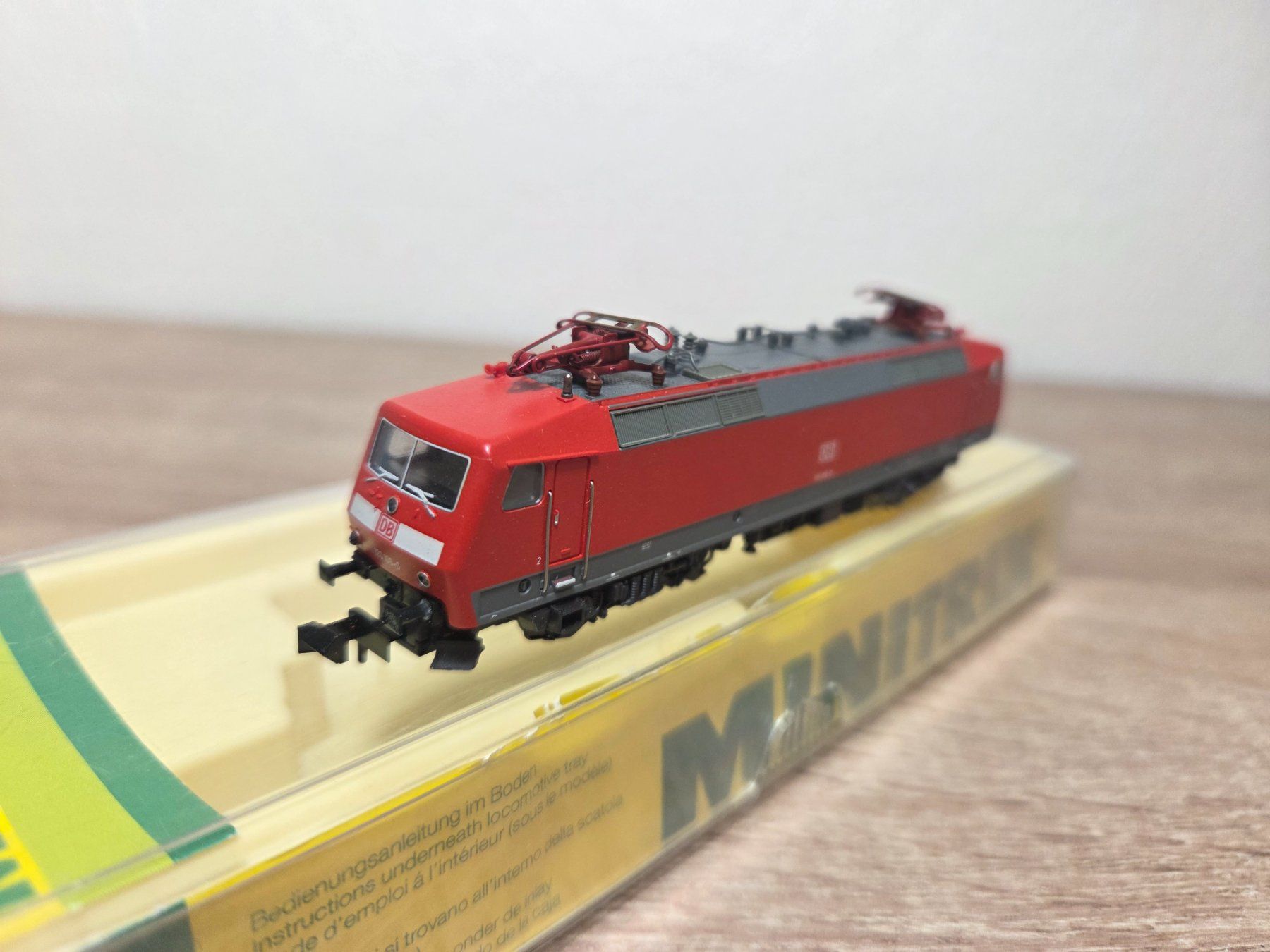 Trix Modellini di ferrovie: Minitrix N 12133 E-Lok BR 120 DB – Usato da St-Aubin-Sauges venduto da Lo_Go 2