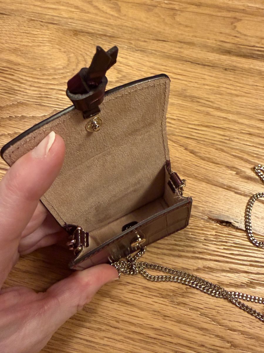 Kate Spade Borse da donna: Porte Airpods Kate Spade  – Usato da Le Sentier venduto da virbette 3