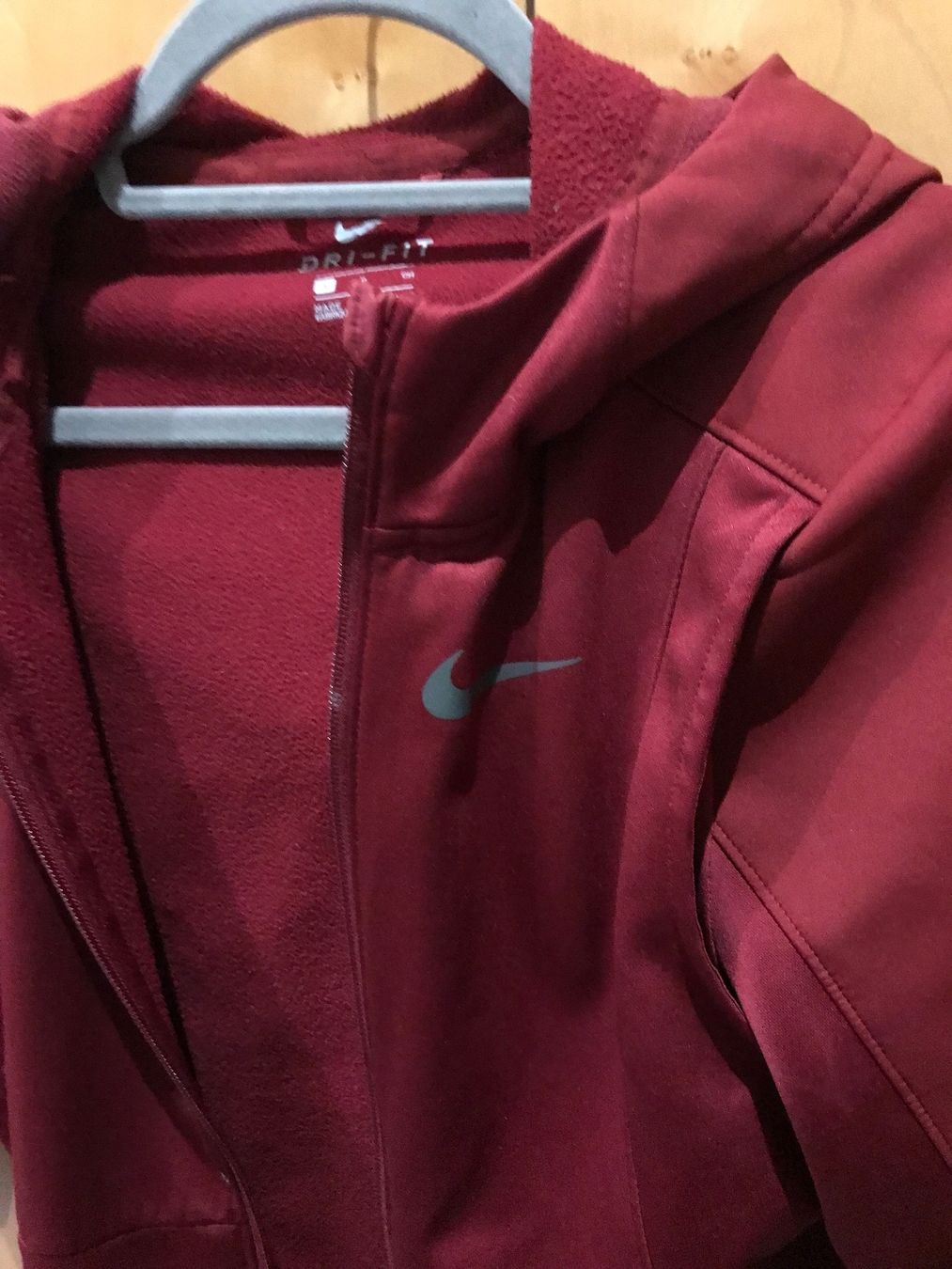 Nike Giacche: Veste à capuche Nike – Usato da Muraz (Collombey) venduto da Ivm_21 3
