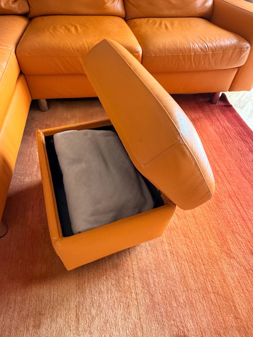Stressless Sofas: Stressless E200 Leder (Paloma) Ecksofa mit Longchair – Gebraucht aus Emmenbrücke von andreas63 6