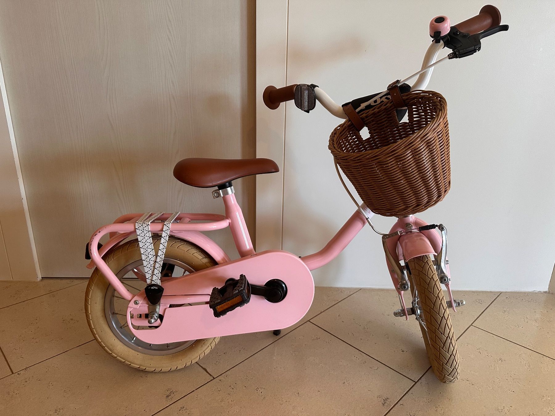 Rosa Puky Kinderfahrrad 12 Zoll mit Korb (Gebraucht) in Obergeri fr CHF  130  nur Abholung auf Ricardo kaufen