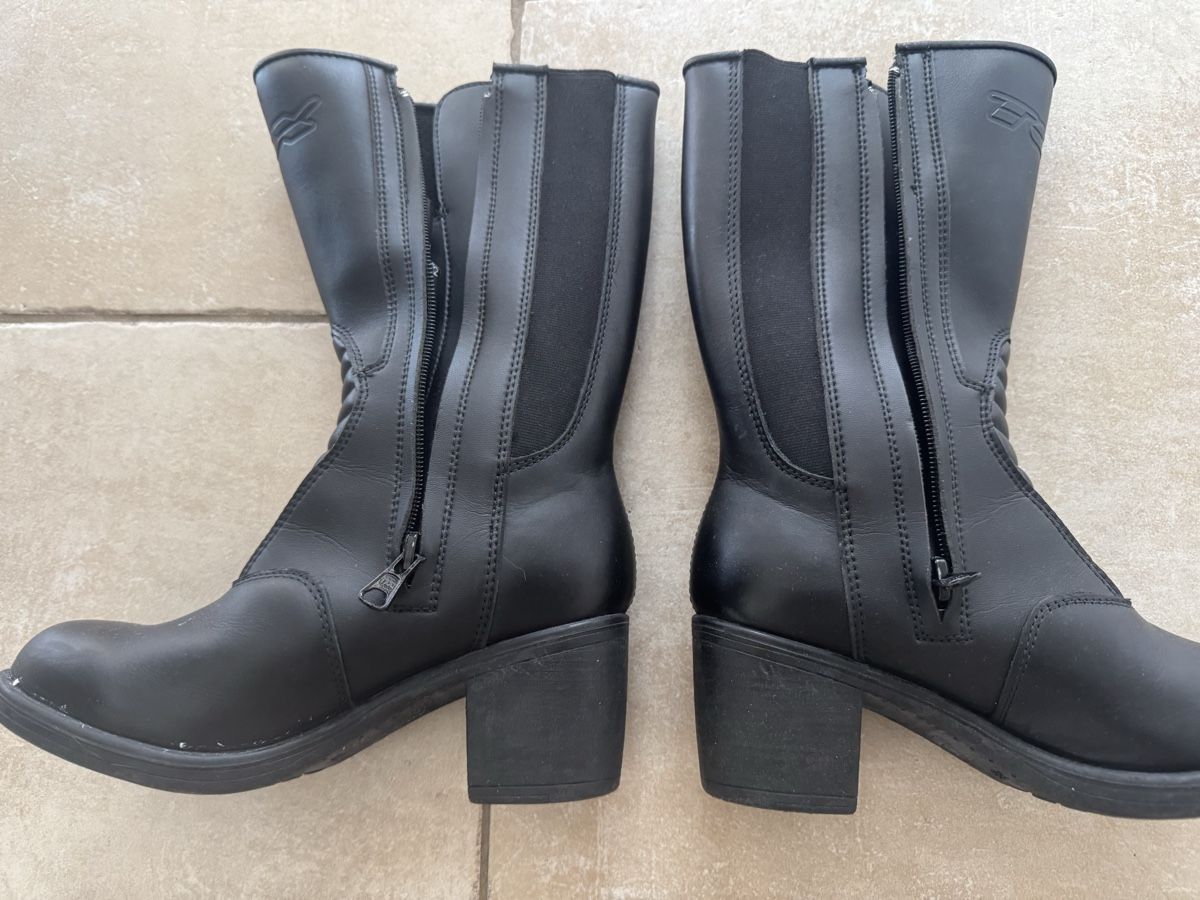 Damenschuhe: Motorradstiefel Damen Gr. 36 – Gebraucht aus Oberweningen von Bumblebee2 1