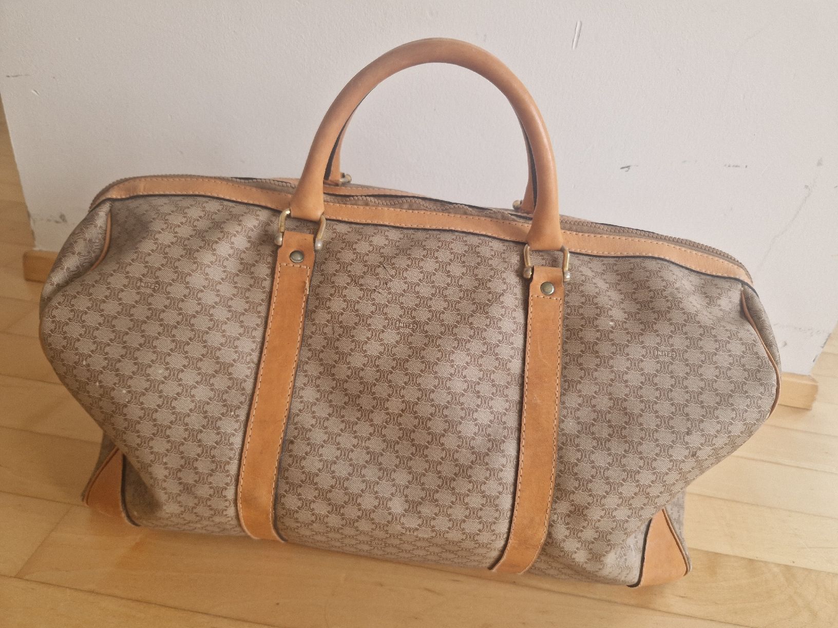 Celine Taschen: Wunderschöne Tasche Celine Monogram  – Gebraucht aus Zürich von Margherita_90 1