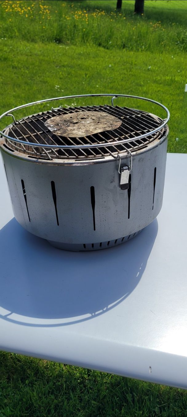 Grils: Grill – D'occasion à Niederlenz par DaveDasWahnsinn