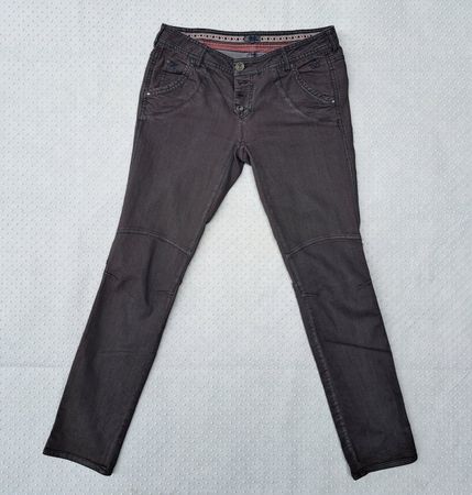 Braune Damen Jeans  NILE Gr. 33/30  Grösse M