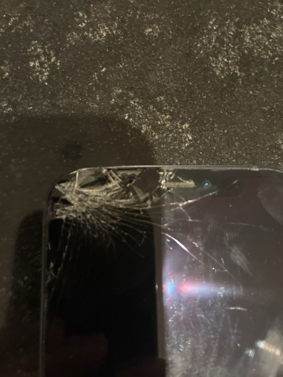 Apple Telefoni cellulari / Smartphones: iPhone 12 Displayschaden defekt als Bastlergerät – Difettoso da Rickenbach Sulz venduto da Rmoo 2