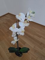Künstliche weisse Orchidee im Topf – gebraucht
