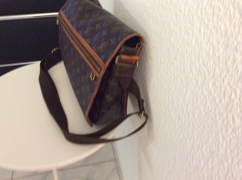 Louis Vuitton Borse: Louis Vuitton Messenger bag – Usato da Basel venduto da DobrilaP 3