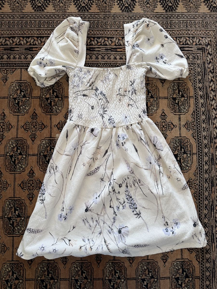 H&M Kleider: Sommerliches H&M Kleid mit Blumenmuster – Gebraucht aus Locarno von Ery02