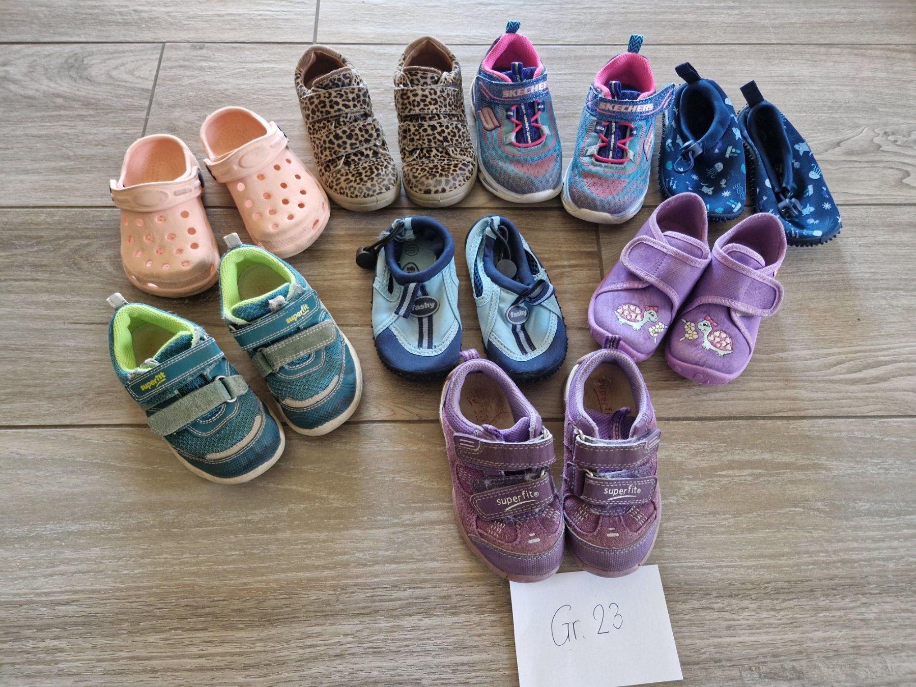 Scarpe per ragazze: Schuhpacket Mädchen Gr. 23 – Usato da Niederhünigen venduto da SnowboardJu
