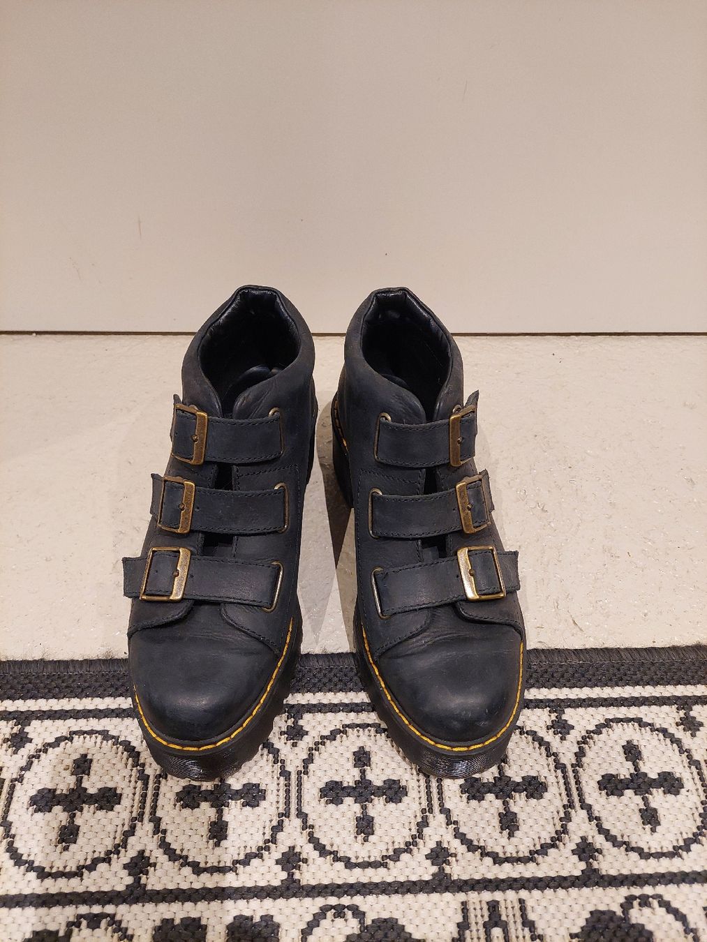 Dr. Martens Scarpe da uomo: Dr. Martens Leder Plateau Boots Gr. 40 – Usato da Ulisbach venduto da Antikaffin 1