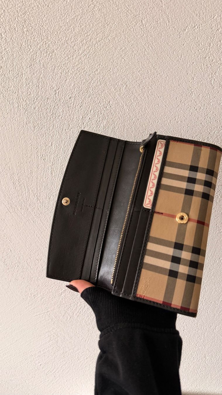 Burberry Portamonete: Burberry Portemonnaie – Usato da Mönchaltorf venduto da i.n.u. 1