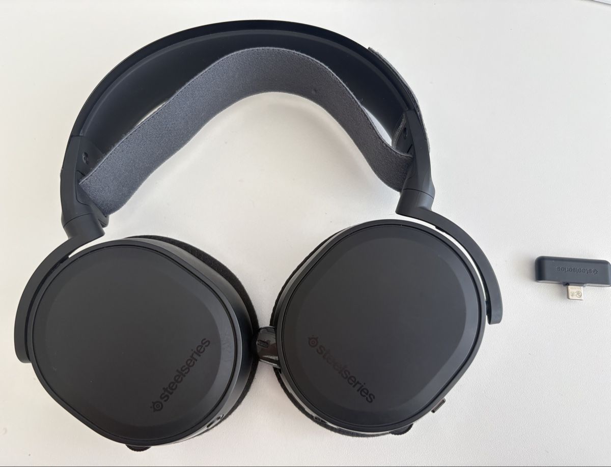 Steelseries Cuffie: SteelSeries Arctis 7+ Wireless Headset Neupreis 200.- – Usato da Obfelden venduto da vivialexandra 1