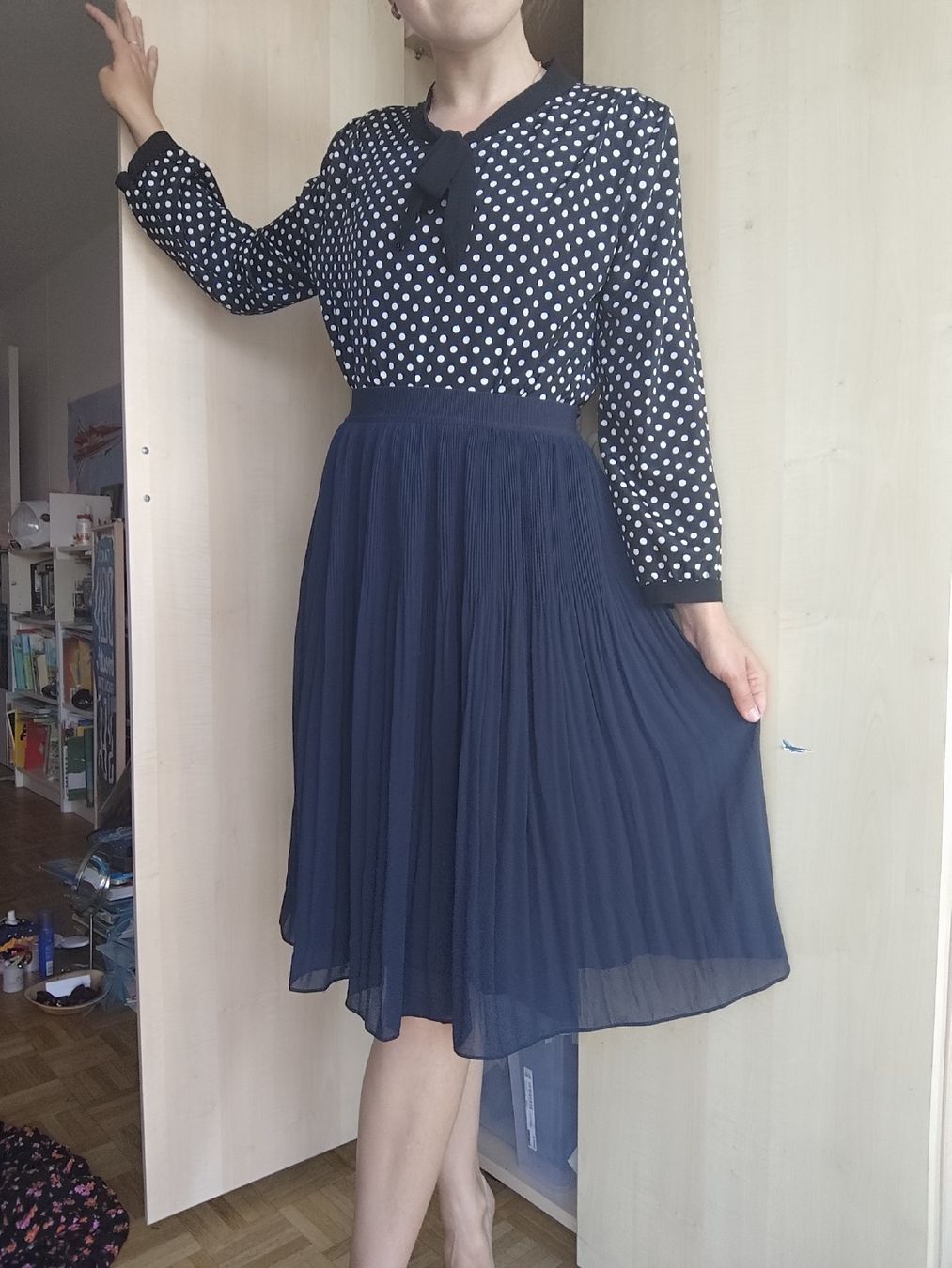 Camicette: Polka Dot Blouse with Tie - Smart & Stylish Look! s – Usato da Mägenwil venduto da VintageGirly 6