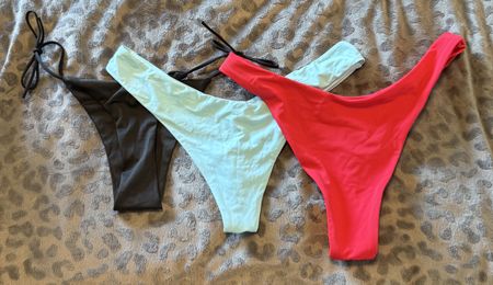 Lot de 3 bas de bikini neufs - taille M - Été arrive!