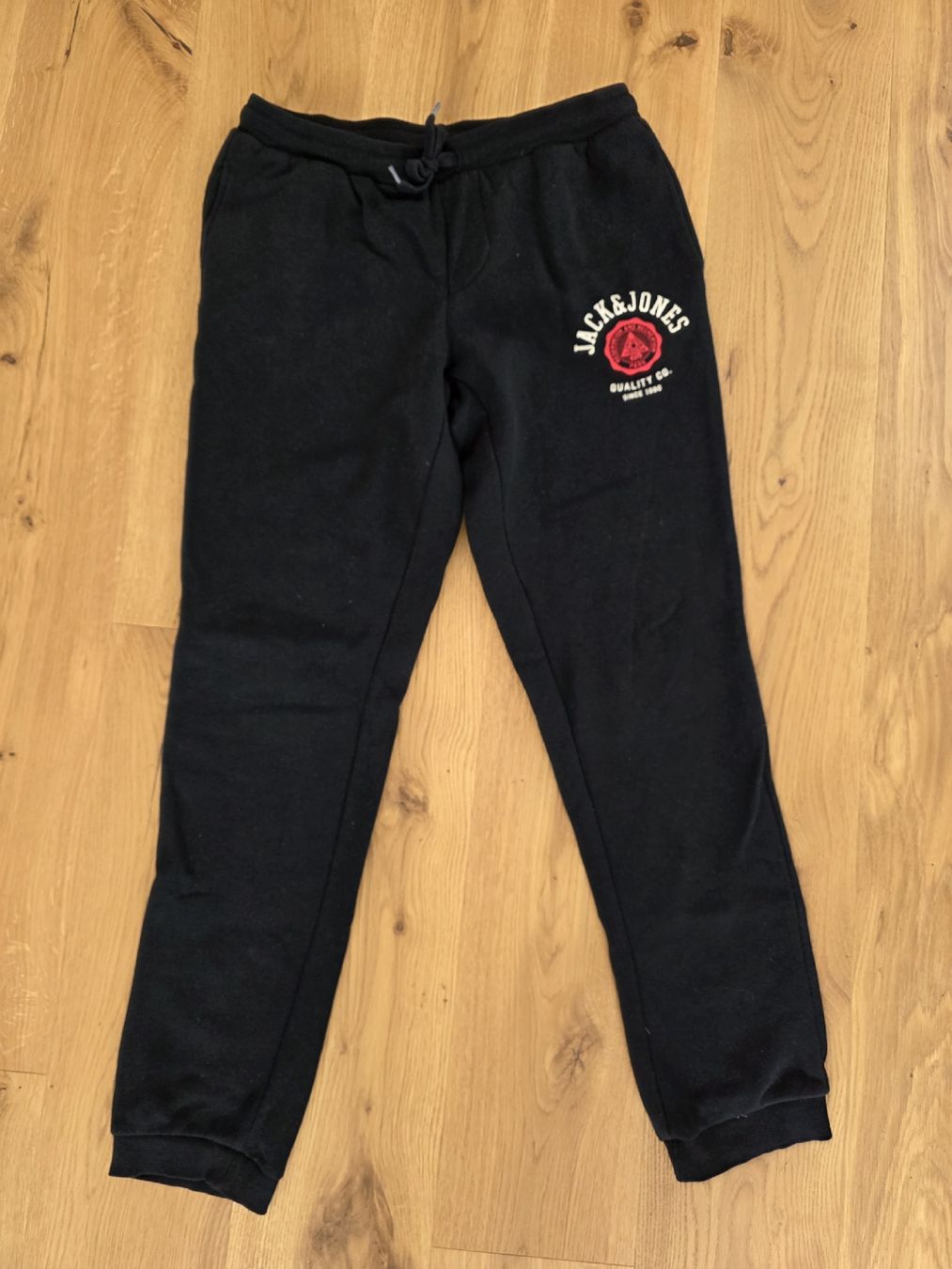 Jack & Jones Pantalons: Trainerhose Gr. 164 Jack&Jones – D'occasion à Lengnau AG par m5f1r9