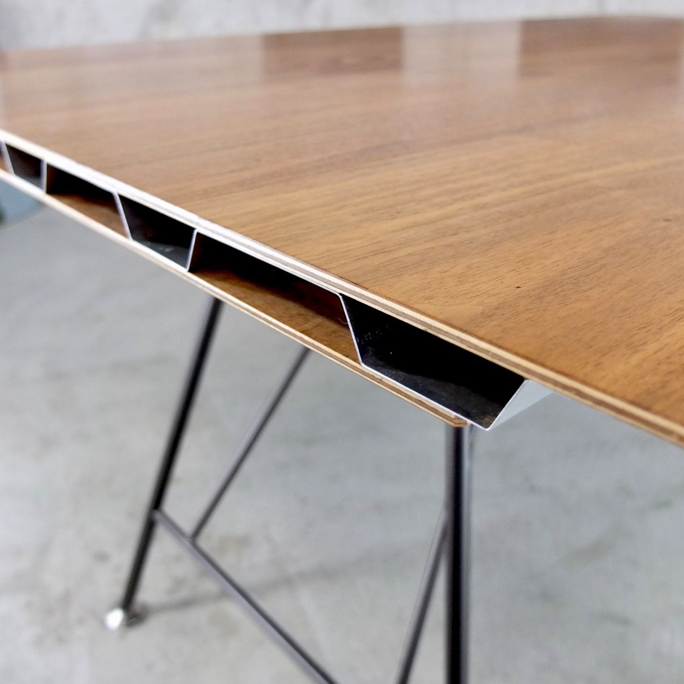 Atelier Alinea Tavoli: Atelier Alinea Uni Standard Tisch 160cm – Usato da Basel venduto da Brocki-auf-dem-Wolf 5