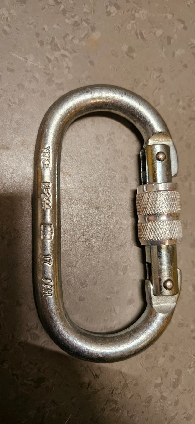 Attrezzatura da arrampicata: YOKE Karabiner – Nuovo (secondo la descrizione) da Baar venduto da Vel...Baar45 3