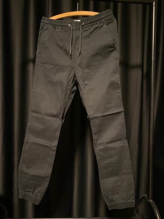 pantaloni