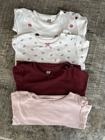Body H&M 4er-Pack Grösse 98/104 guter Zustand