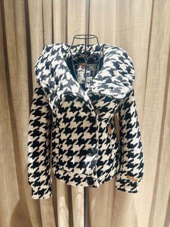 Schöne Winterjacke von KHUJO, wie neu