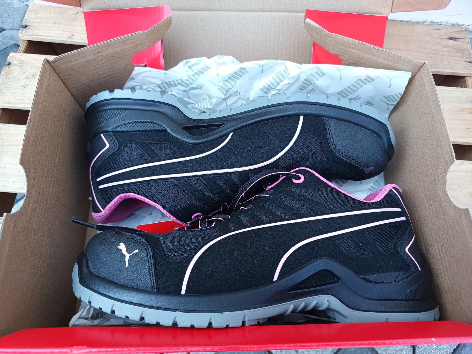 Puma Chaussures femmes: Puma Sicherheitsschuhe S1P 41 – Neuf avec emballage d'origine à Oberegg par A-Z.Handel.Loehrer 7