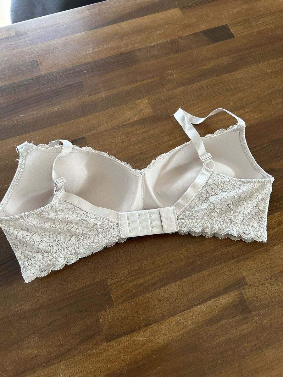 Intimissimi Altra biancheria intima: Intimissimi Triangel-BH "Adele" Cream Spitze Gr. 80D – Usato da Balsthal venduto da LaLiLu77 2