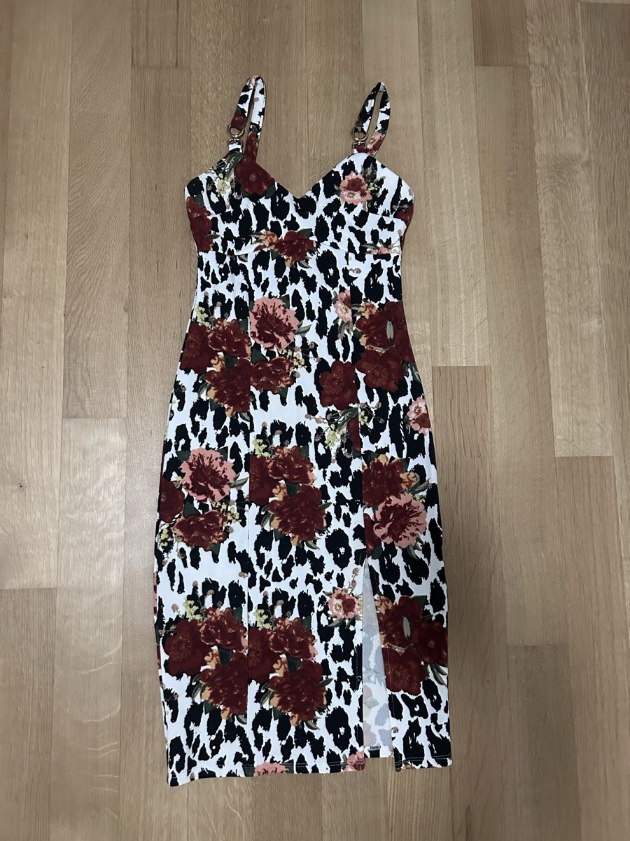Kleider: Dress leopard print floral pattern – Gebraucht aus Belp von jan_6yvx