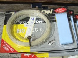 Tennissaite Toalson 2 Set Bio Logic + Overgrip Made in Japan