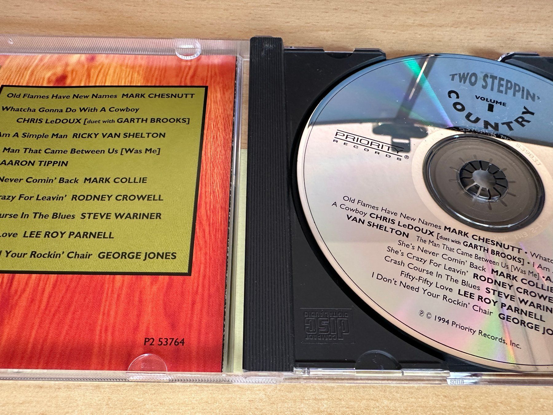 CD: Various – Two Steppin' Country Volume 1 – Usato da Rikon im Tösstal venduto da Alpenmutz 2