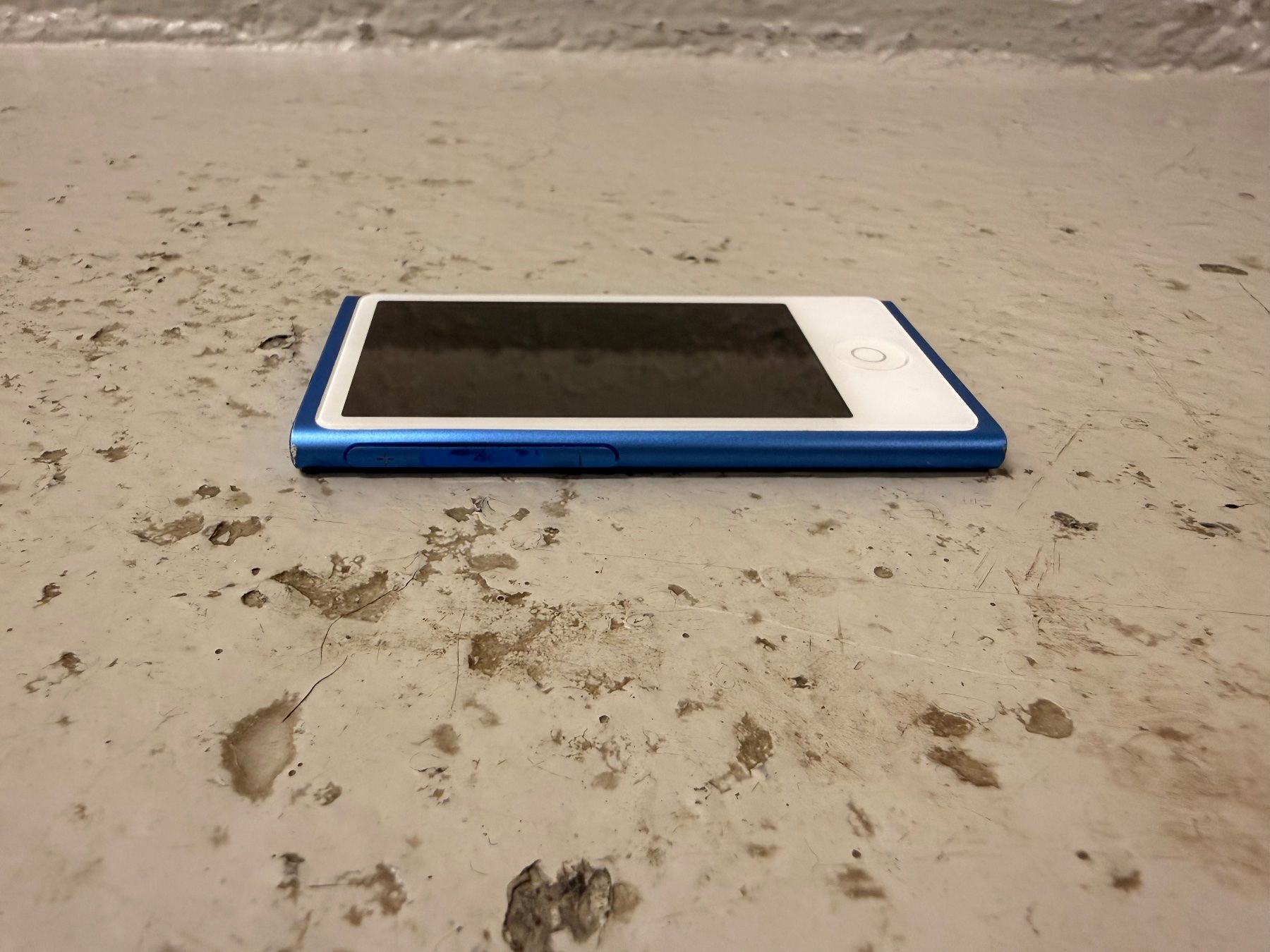 Apple Lecteur media portable: Apple iPod Nano 7. Generation blau – Défectueux à Zürich par Cleo234 4