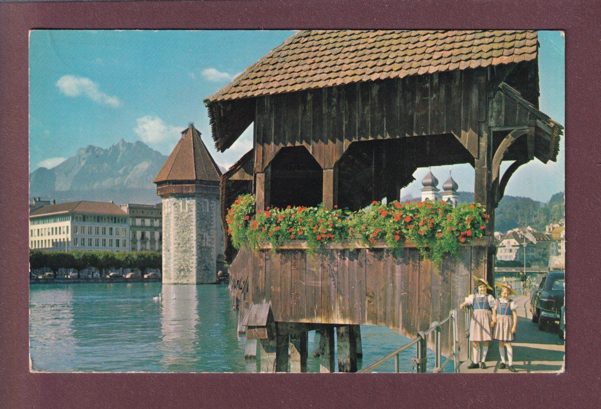 Cartoline postali: LUZERN - Kapellbrücke - Tracht – Usato da Pully venduto da nicecards