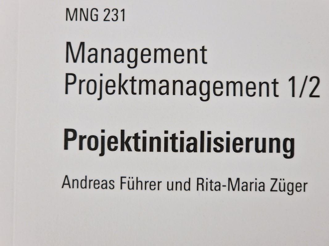 Bücher: Kursprogramm Set Projektinitialisierung Buch 1 und 2 – Gebraucht aus Muhen von Restwert_Muhen 4