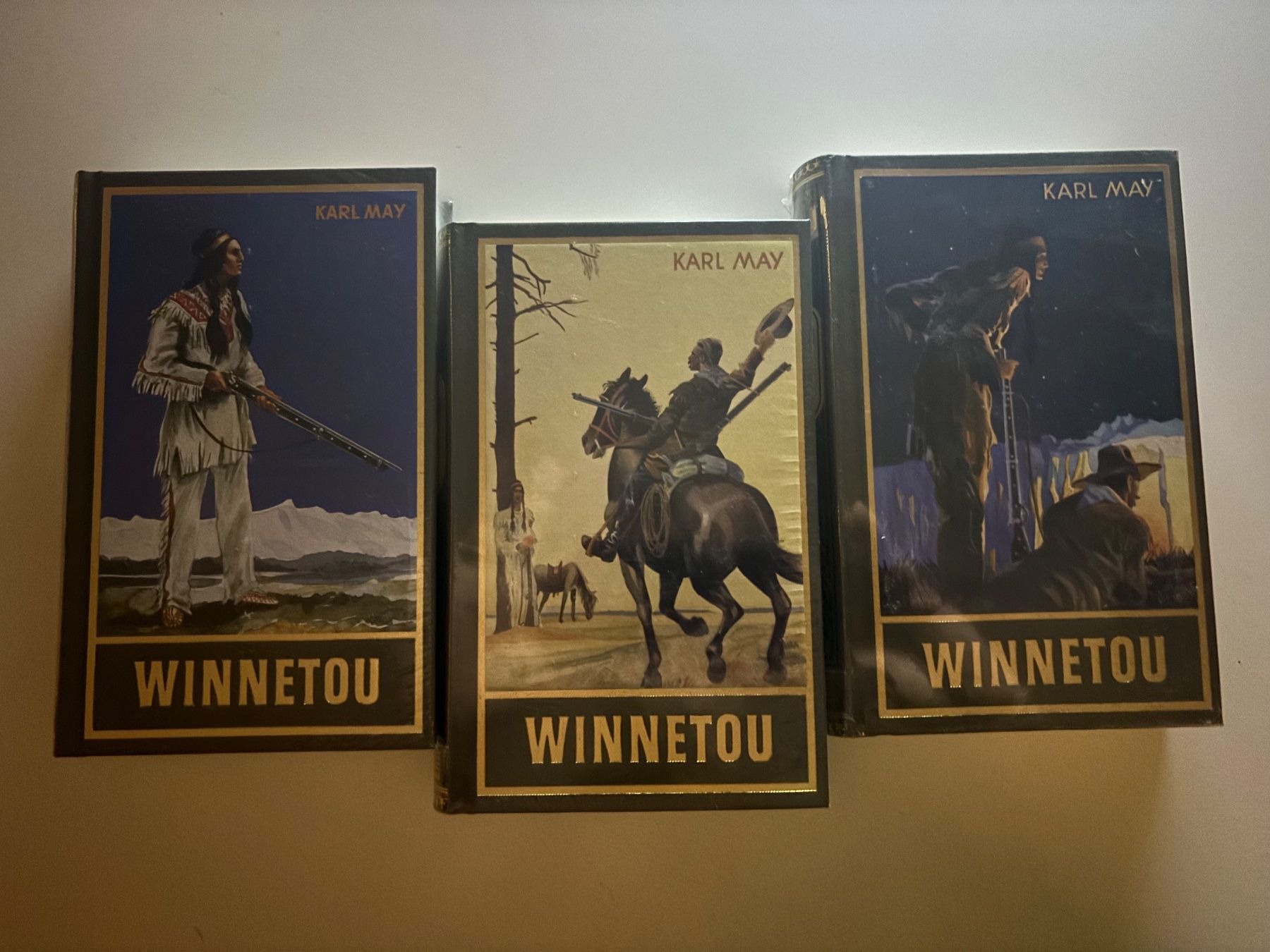 Libri: Neu: Winnetou Band 1-3 von K. May – Nuovo e nell'imballaggio originale da Rapperswil SG venduto da anit61