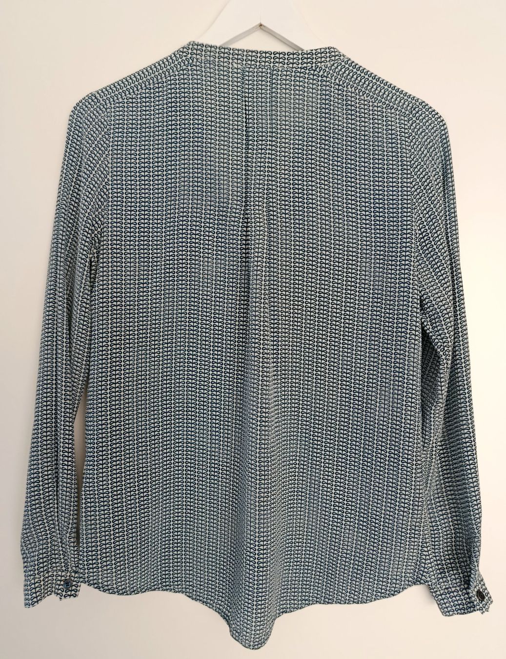 Camicette: IVI Collection Gemusterte Seidenbluse mit Taschen – Usato da Weiach venduto da sim_8s27 5