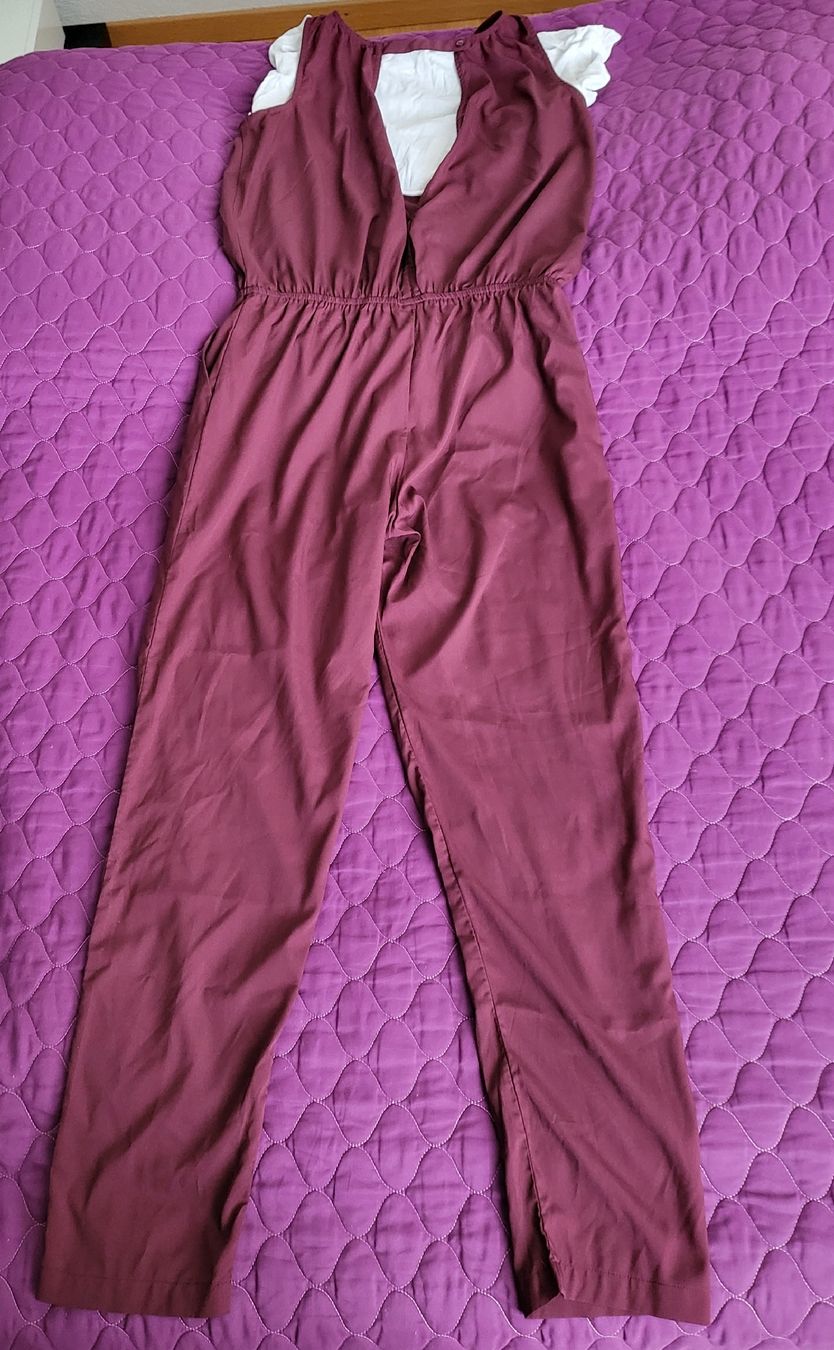 Only Tute: Only Jumpsuit Gr. 38 Weinrot. – Usato da Uetikon am See venduto da dar_75gg 1