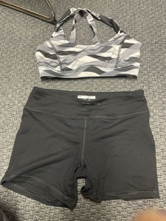 Trainings outfit gr S grau/weiss/schwarz