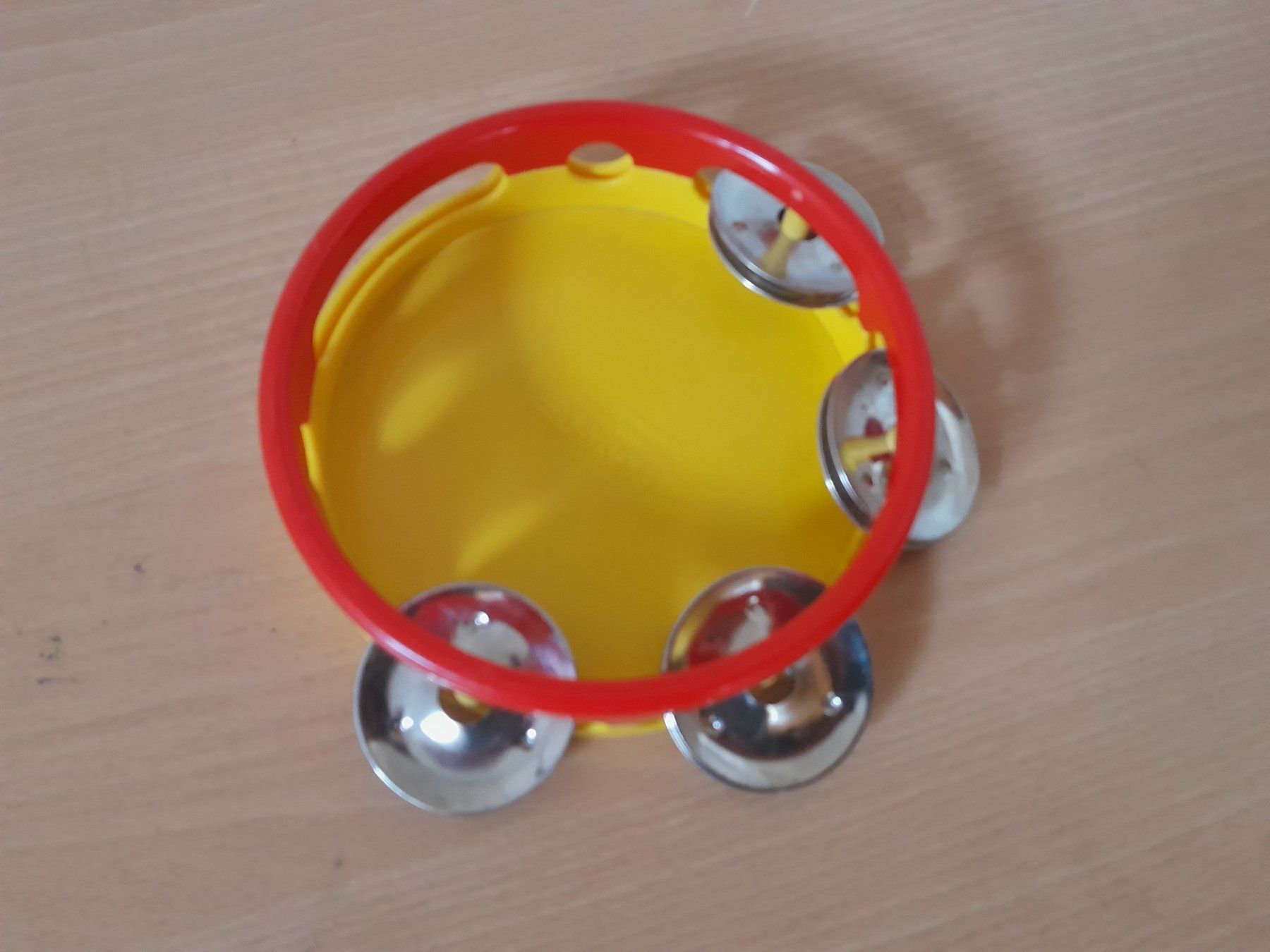 Musikinstrumente: Trommel mit Rassel – Gebraucht aus Gossau SG von wri_m9b2 2