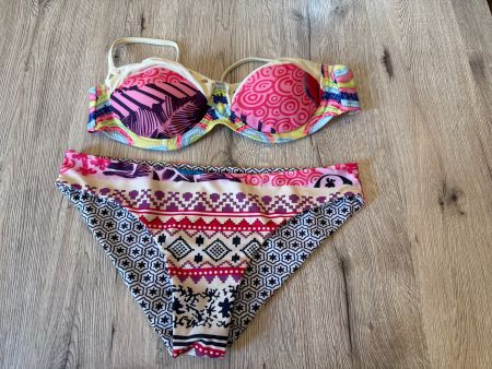 Bikini Grösse L bunt gemustert Sommer Beachwear Mode top ...