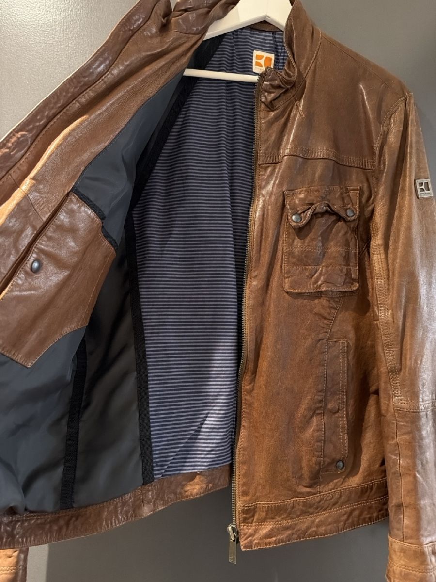 Hugo Boss Giacche: Boss Lederjacke, Gr. 50 – Nuovo (secondo la descrizione) da Obersaxen venduto da jen_6dnw 1