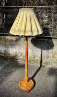 Elegante Stehlampe im Vintage-Stil