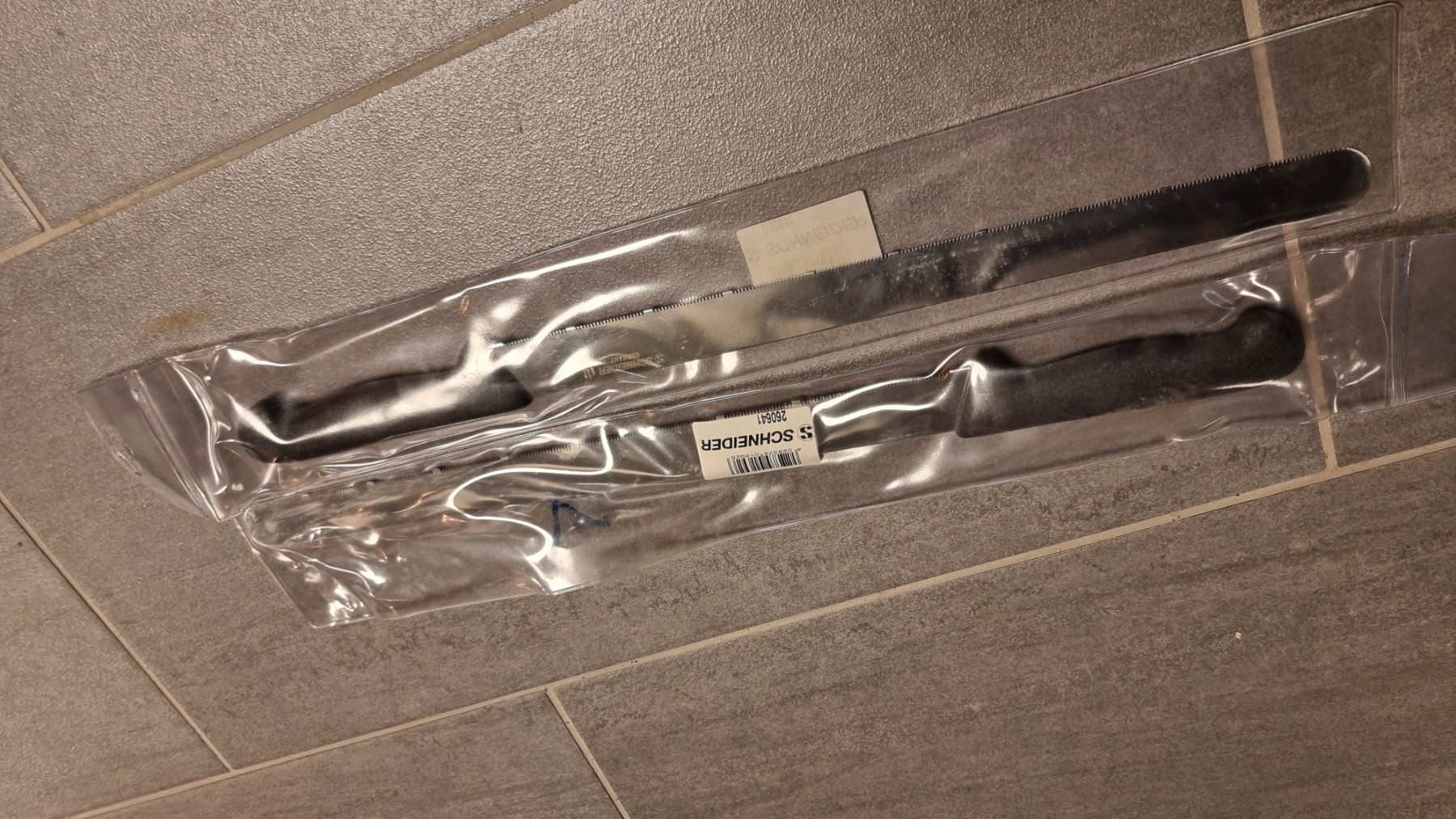 Schneider Coltelli da cucina: 2x Schneider Profi Bäcker-/Brotmesser lang – Usato da Galgenen venduto da Gaebe95