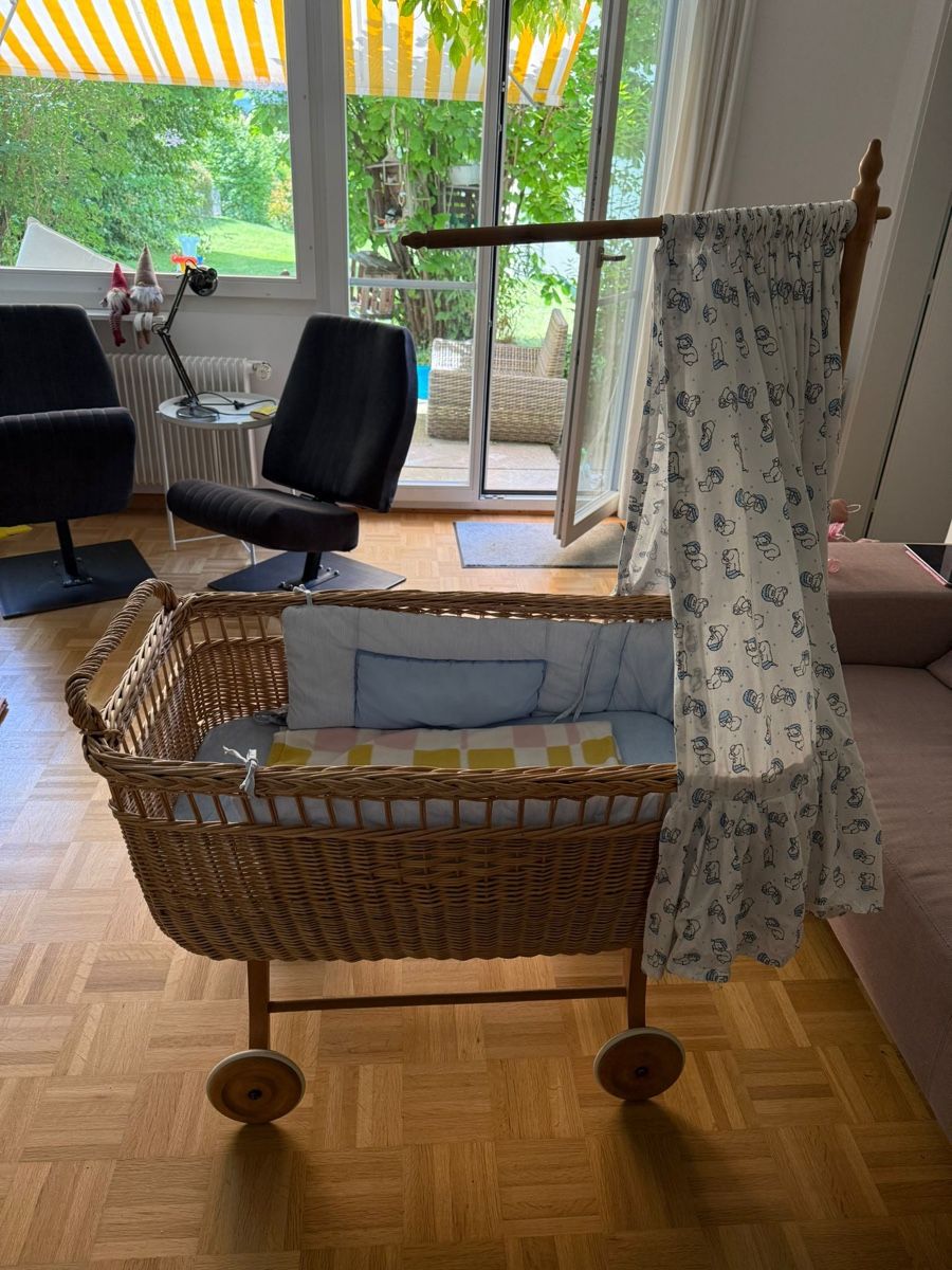 Culle: Antiker Rattankorb Kinderstubenwagen – Usato da Muri b. Bern venduto da mar_q2qr 1