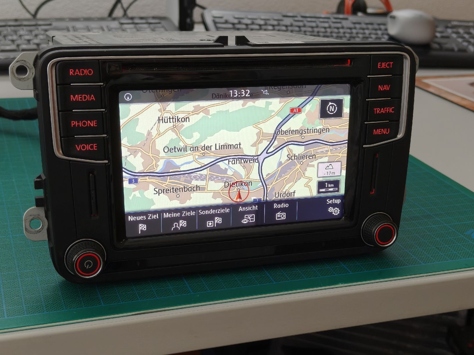 Navigatori: VW Discover Media MIB2 / Std2 Navigationsgerät  – Usato da Niederuzwil venduto da Roepps 3