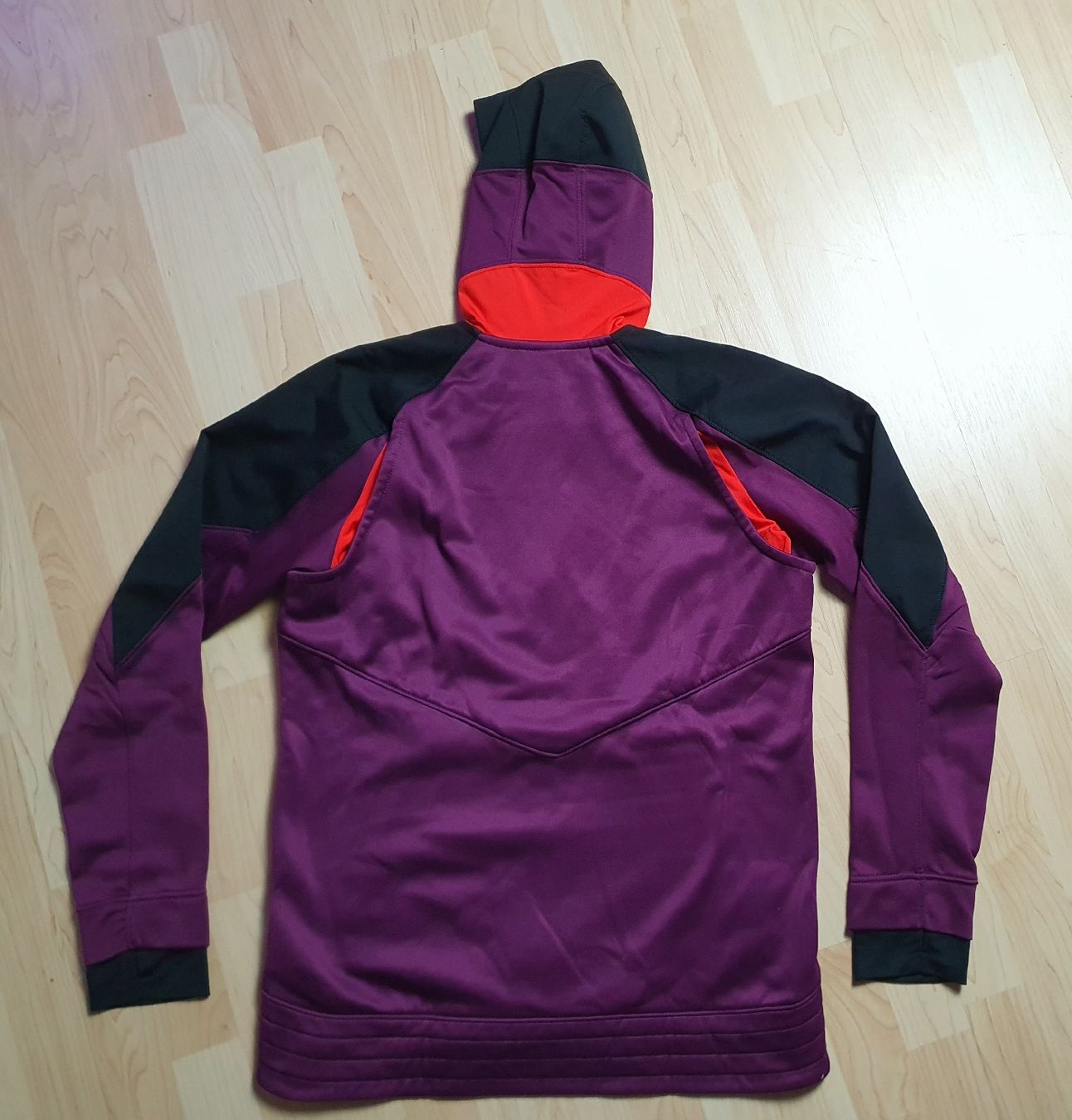 Nike Giacche: Nike Hyper Elite Trainingsjacke Gr. M Thermo-Fit – Nuovo (secondo la descrizione) da St. Gallen venduto da CaliSunshine 1