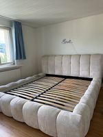 Bett inklusive Lattenrost (1Jahr alt)