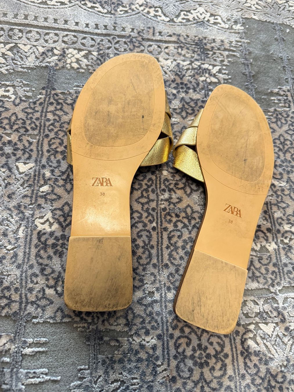 Zara Chaussures femmes: FLACHE LEDERSANDALE Gr.38 – D'occasion à Uetikon am See par Fraufox1 3