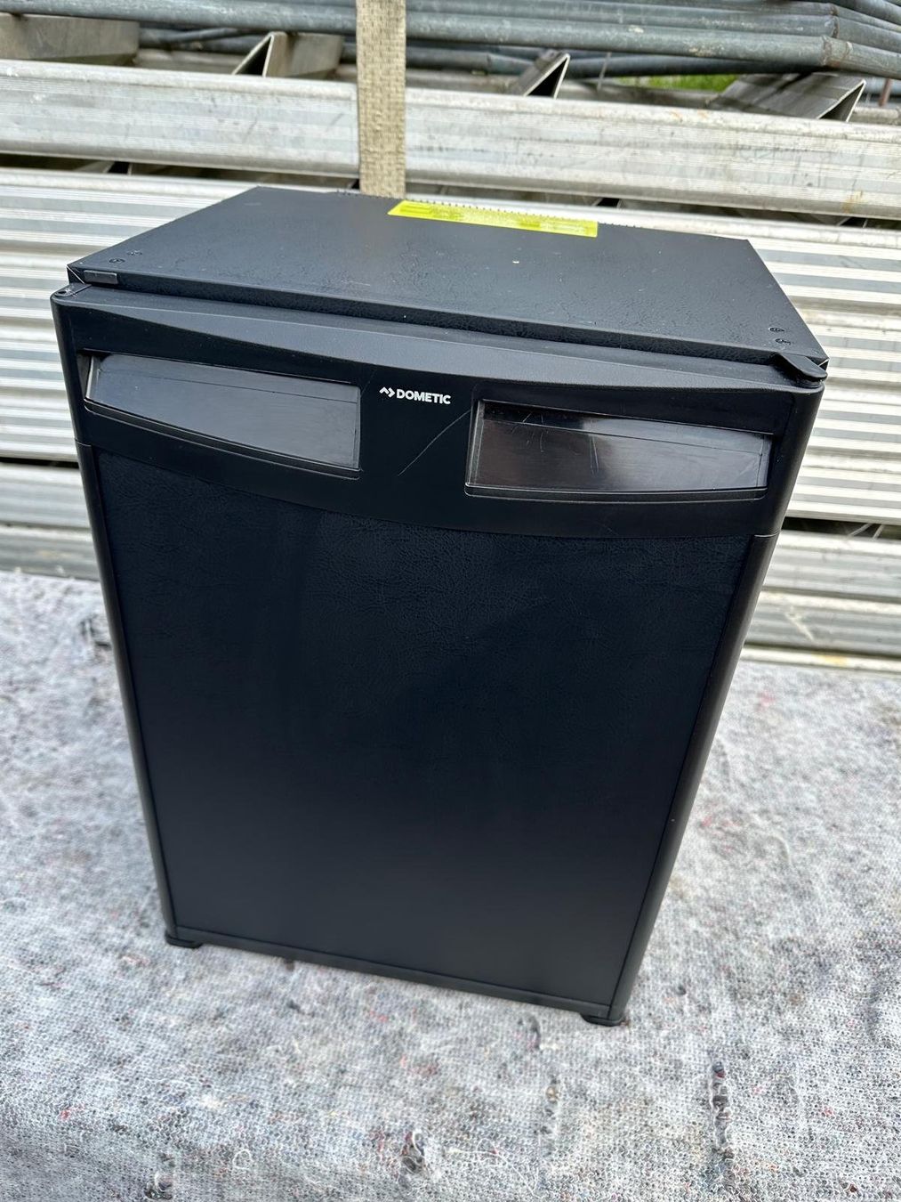 Frigoriferi: Minibar Dometic RH 430 NTE – Usato da Spreitenbach venduto da Space_X 1