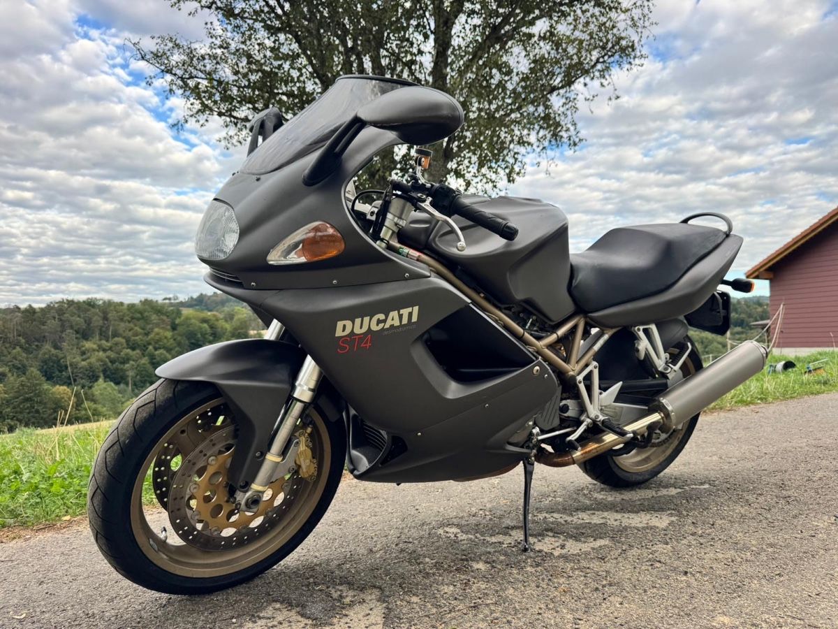 Strada: 1x ST 2 / 1x ST4 Ducati  – Usato da Yvonand venduto da Hondaaaaaaa 2