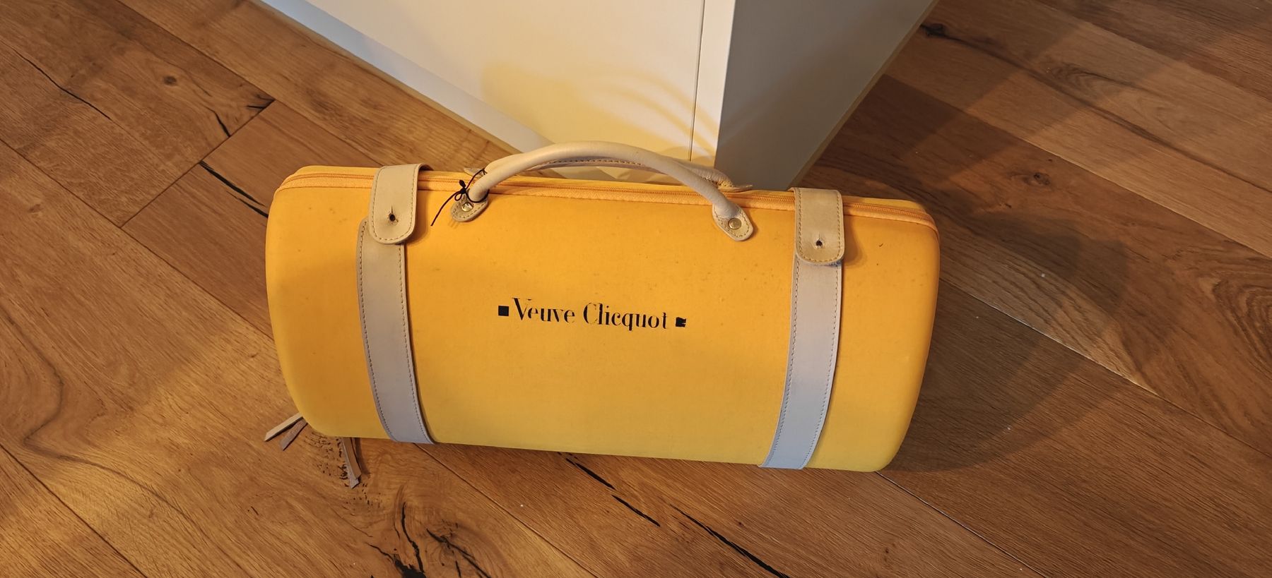 Frigoriferi & Refrigeratori: Veuve Cliquot Kühltasche Original – Usato da Aadorf venduto da Dachdi 2